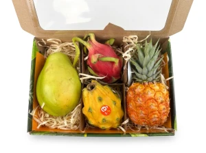 Prezent z owocami egzotycznymi - baby papaja i ananas