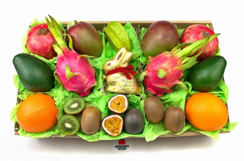 Owocowy prezent 29 - smoczy owoc karambola marakuja granaty mango pomarańcze awokado kiwi zajączek Lindt